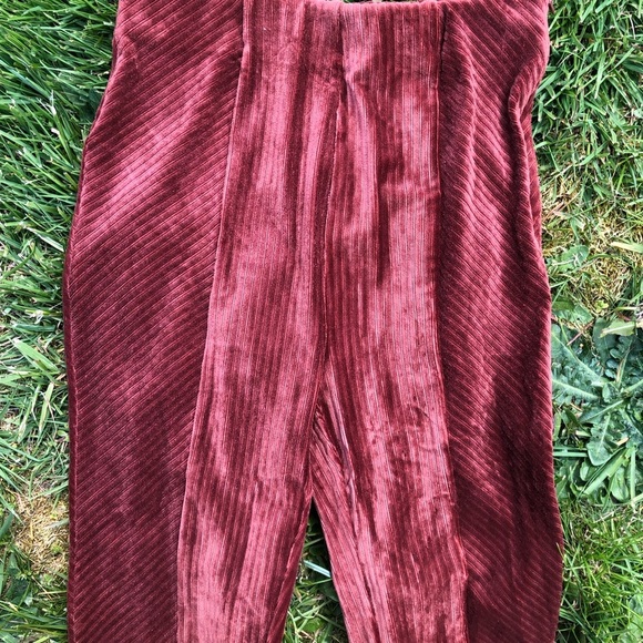 New In Tucker Ribbed Cinnamon Velvet High Waisted Stretch Flare Pants Size Small - Picture 5 of 10